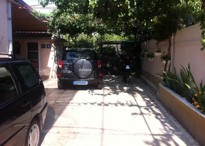 Fabjanac アパート